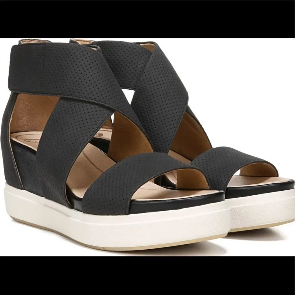✨ Dr. Scholl's Skips Platform Wedge Sandal✨
